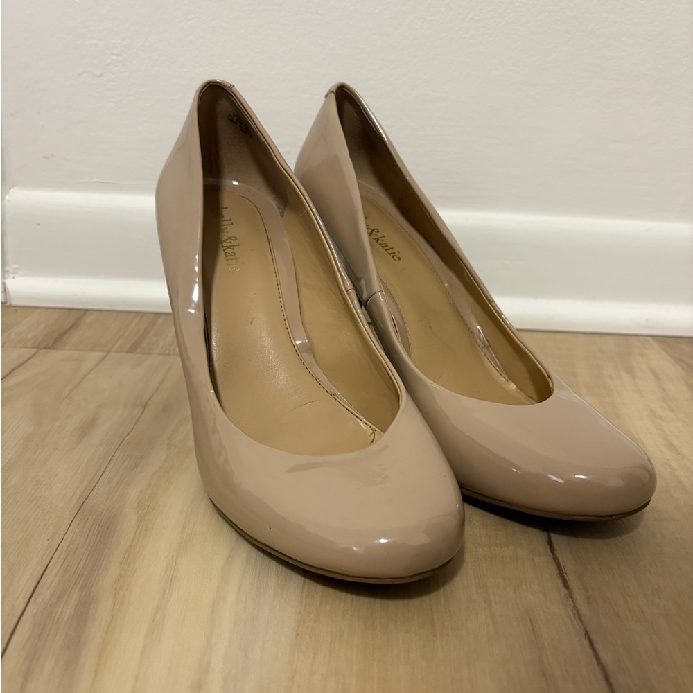 Kelly & Katie Beige Patent Leather Heels